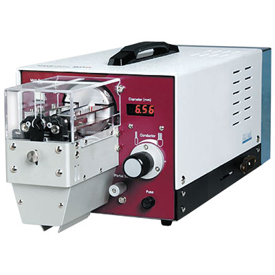 ロータリーケーブルストリッパー Cosmic 60R 回転刃剥離方式を採用した電動ケーブルストリッパー。