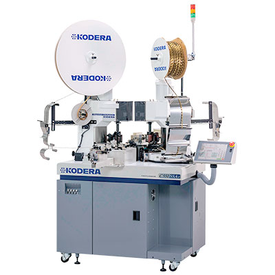 全自動端子圧着機「キャスタグノン」全自動両端圧着機 C551SSA 進化したスタンダードモデル。3枚刃を採用し優れた加工パフォーマンスを実現。