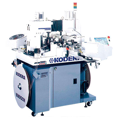 全自動端子圧着機「キャスタグノン」全自動両端圧着・両端防水シール挿入機 C558Se 両端防水シール挿入加工を実現するスーパーキャスタグノン。