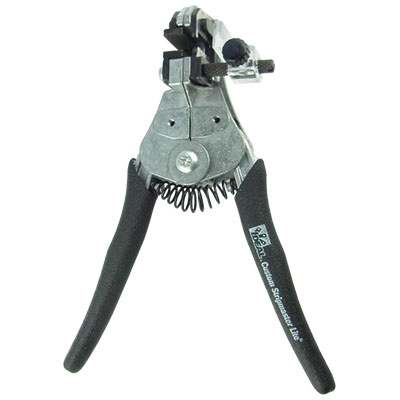 「カスタムストリッパーライト」女性の手にもフィットする小型精密ワイヤーストリッパー。