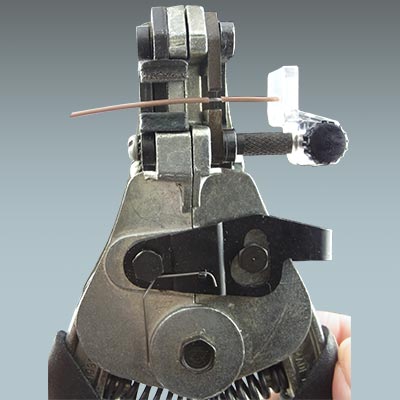 ワイヤーストッパーとショートストップラッチを使用