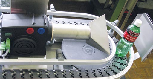 ブローオフ用途に統合されたワイドスロットノズルを備えたホットワインドシステム。