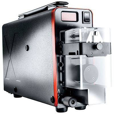 電動小型ワイヤーストリッパー MIRA32 V刃デジタル調整式の電動小型ワイヤーストリッパー。