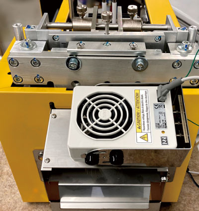 静電対策（出口側取付ファンタイプ）