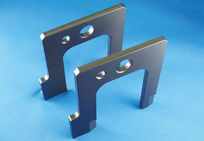 樹脂製左右ガイド