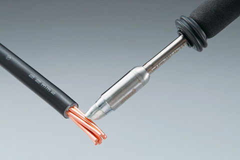 150Wの小型高出力ヒーターと高感度センサーの組み合わせにより、圧倒的な熱回復力を実現